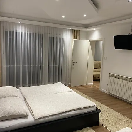 Una-plandiste דירה