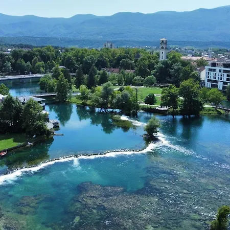 Una-plandiste דירה *